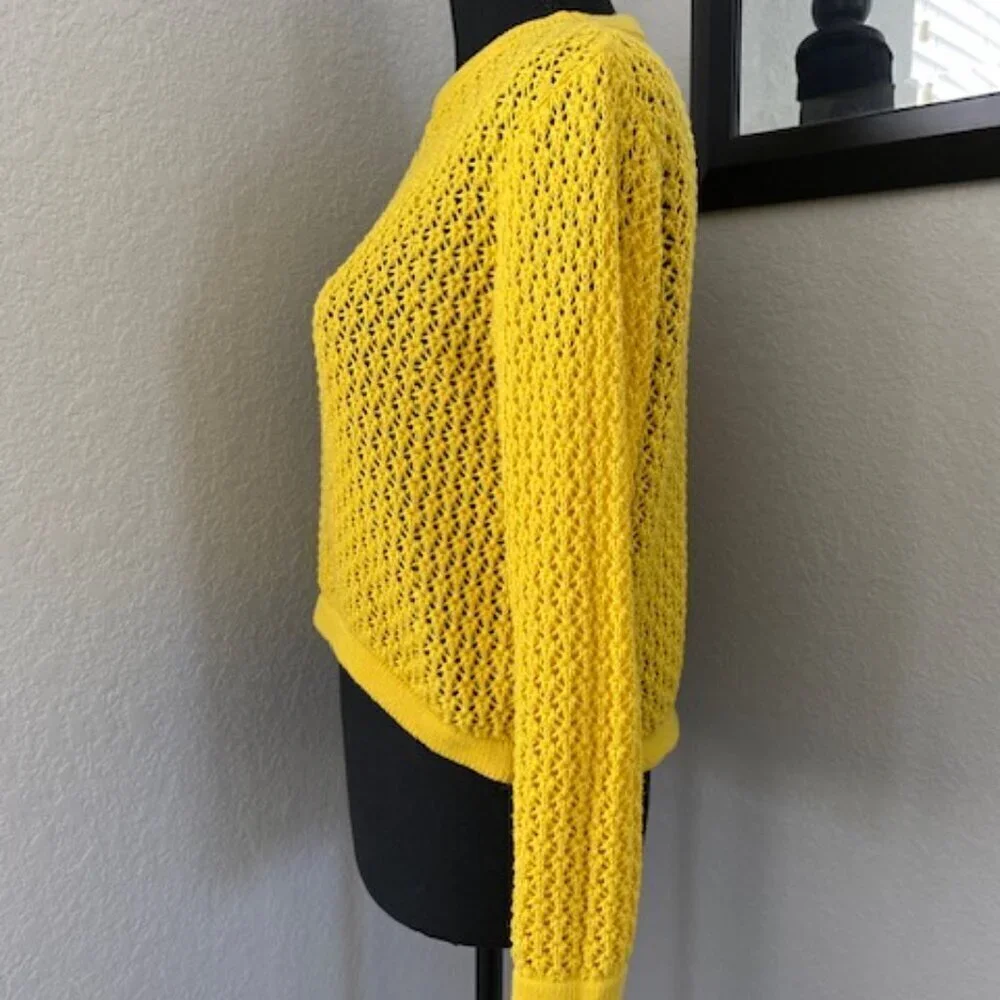 COMPANIA FANTASTICA Yellow Cropped Knit Sweater Medium